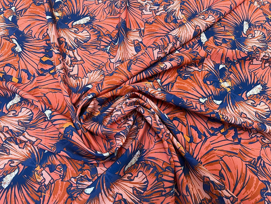 Seda Francesa Estampado Floral -  Azul Oscuro con Flores Rojas