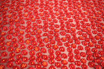 Tul Bordado Rojo con Florecillas y Perlas