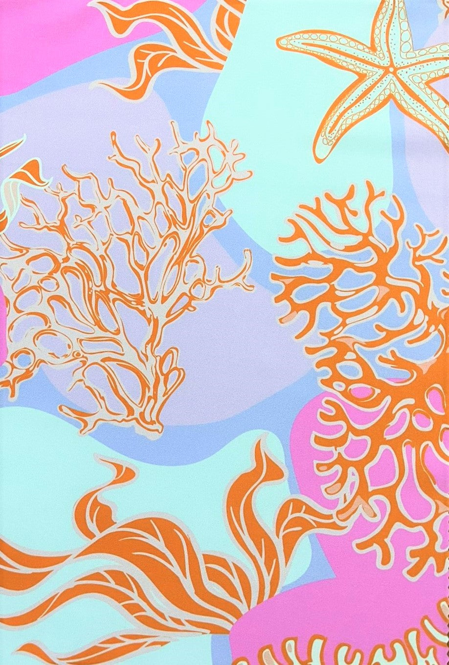 Detalle de coral y estrella de mar naranja en seda francesa con bloques de color