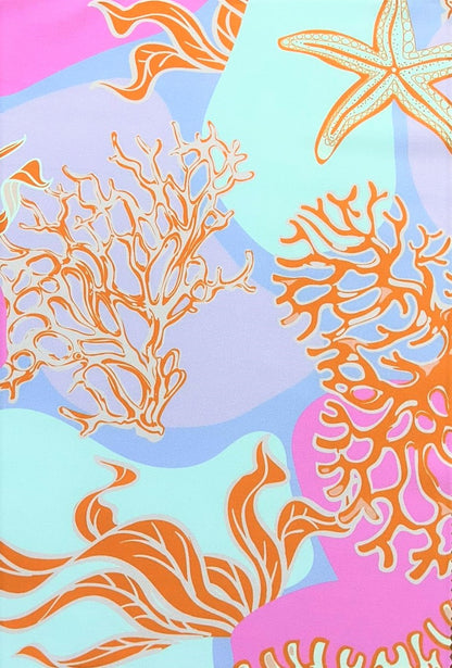 Detalle de coral y estrella de mar naranja en seda francesa con bloques de color