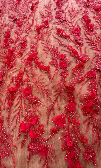 Tul Bordado con Flores en Relieve, Mostacilla y Pedrería